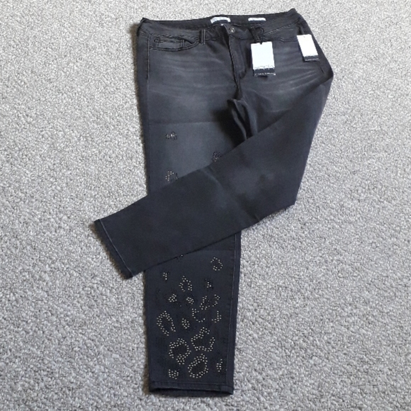 New Mid Rise Stretchy Ankle Jeans Pants. - Picture 3 of 8